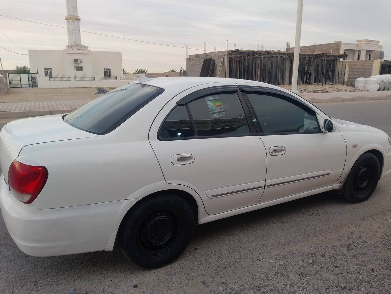 سلام عليكم بيع سني موديل 2010 محرك 1600 تخم تاير جديد صدر جديد مابيه ي نقص رقم انبار تحويل مباشر تبريد ثلج سياره خير من الله سنويه 29 السعر 78 وبيه مجال بصيط مكان السياره الانبار الرمادي رقم الهاتف ***********

