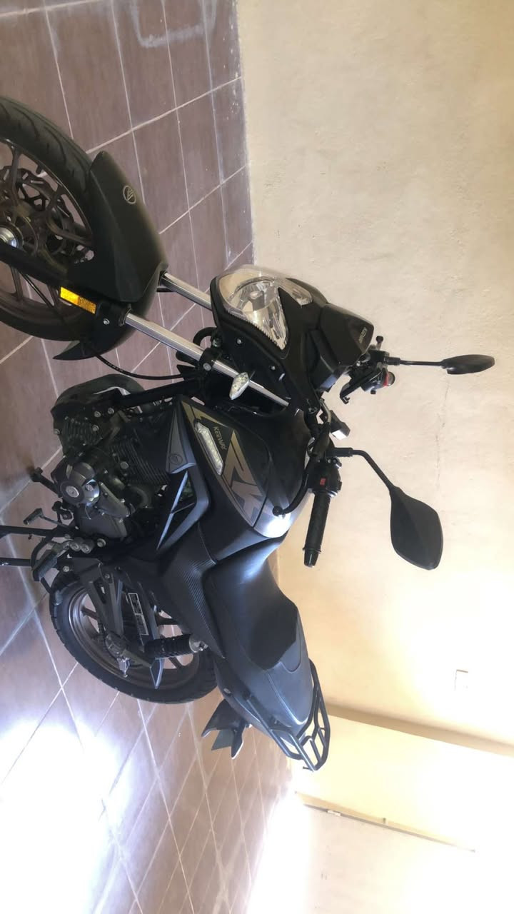 للبيع rk200 
مكان دهوك
ماشيه 10 تالاف
نضيفه كلش مرقمة 
سعر. مليونين و 600 بيها مجال شوي
***********
