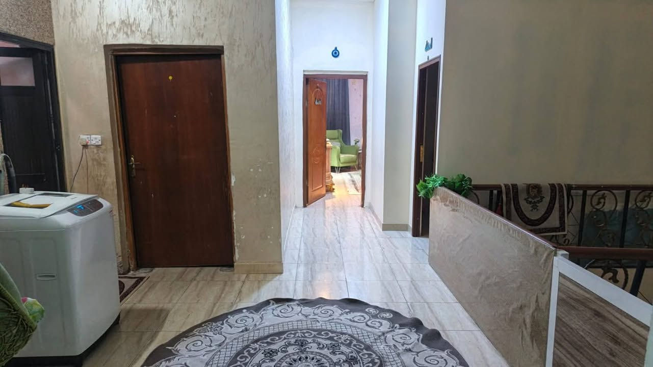🔵 متوفر بيت للبيع في الأربع شوارع – حي الأساتذة (المربع الذهبي)

🏡 موقع مميز جداً

🔹 الطابق الأول:
▪️ غرفتان
▪️ صالة
▪️ مطبخ
▪️ ديوانية
▪️ حمام

🔹 الطابق الثاني:
▪️ 4 غرف
▪️ صالة
▪️ مطبخ
▪️ حمام

💰 السعر: 395 مليون

📍 يقع في منطقة الأربع شوارع – حي الأساتذة (المربع الذهبي)

📞 للاستفسار والتفاصيل أكثر:
***********

🌹 عقارات البيت الوردي �
