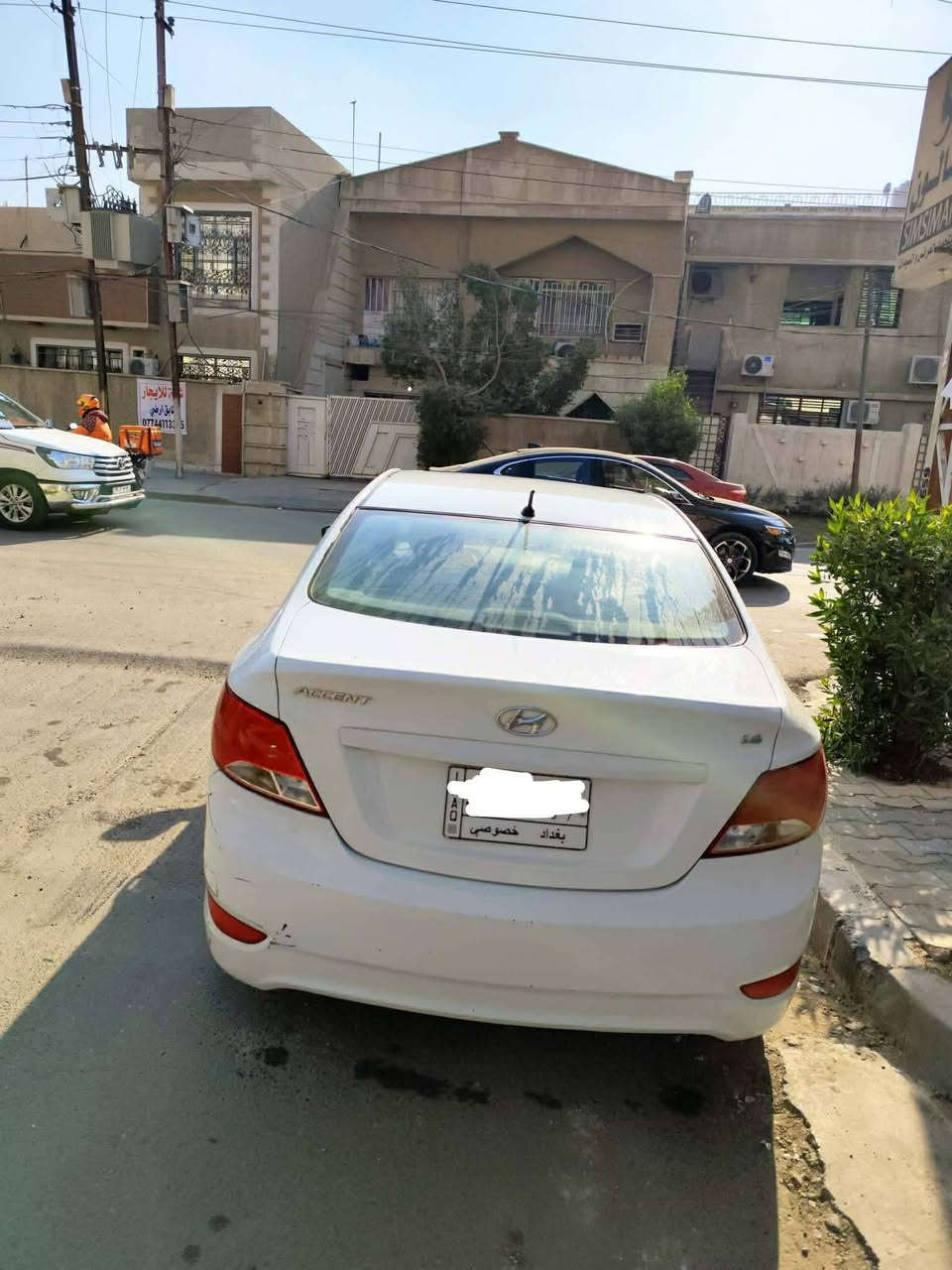 اكسنت 2016 خليجي وكالة القلم محرك 1600 اخذتها من وهي زيرو اني راعيها الاول ولسة، كل 20 الف كيلو سييرفس عند موبس لون أبيض مكفولة من الصبغ ماشية 91 بيها باب راكب مبدل بباب هم ابيض غير مصبوغ وخليجي، فول مواصفات فتحة خمسة ويلكب أربعة فجوج بريك تحكم ستيرن جهتين بلوتوث حاكية اشاير بالمري لد امامي زنون و خلفي مكان بغداد الشعب  
السيارة مبيها نقص  سعر 118 للاستفسار 
*********** 
او على الخاص.
