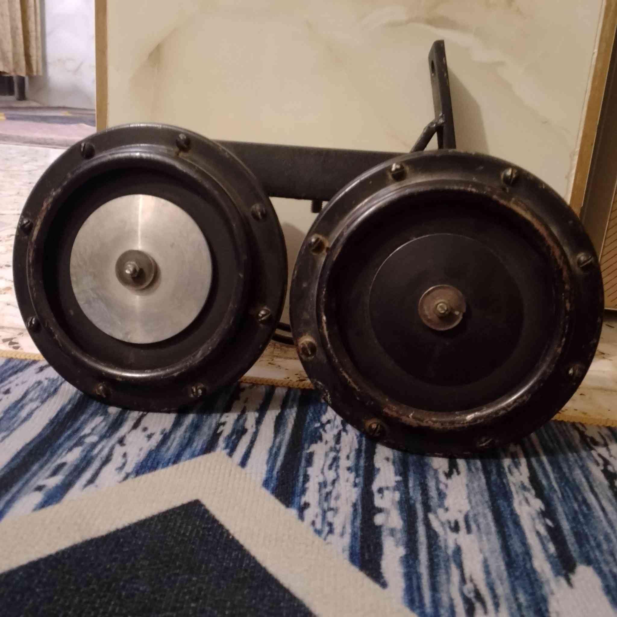 سلام عليكم هورن بوش البيع العنوان المين ثانيه رقم الهاتف  هاذ *********** سعر 250 بي مجال
