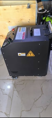 جهاز ثلج جاف جديد غير مستخدم من شركه الوسام للاتصال 07715724340