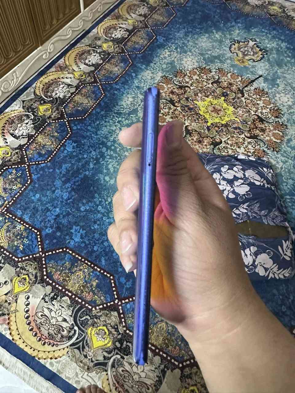 A51
شاشة مفطورة 
مكان بغداد الرصافة سعره 50
تواصل خاص او واتساب ***********
