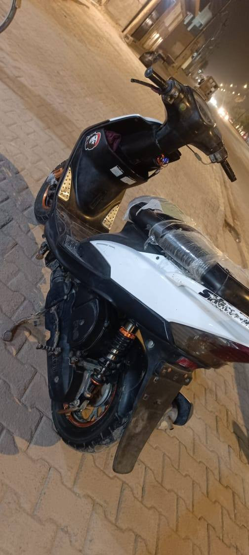 دراجه  ماكس للبيع 2007 الدراجه نضيفه
الكهربائات كلها شغاله مال جناي 

السعر 475 الف اخوان الميشتري ويحب بس يسأل لا يراسل 
مكاني حي الشهداء 
اتصال ***********
