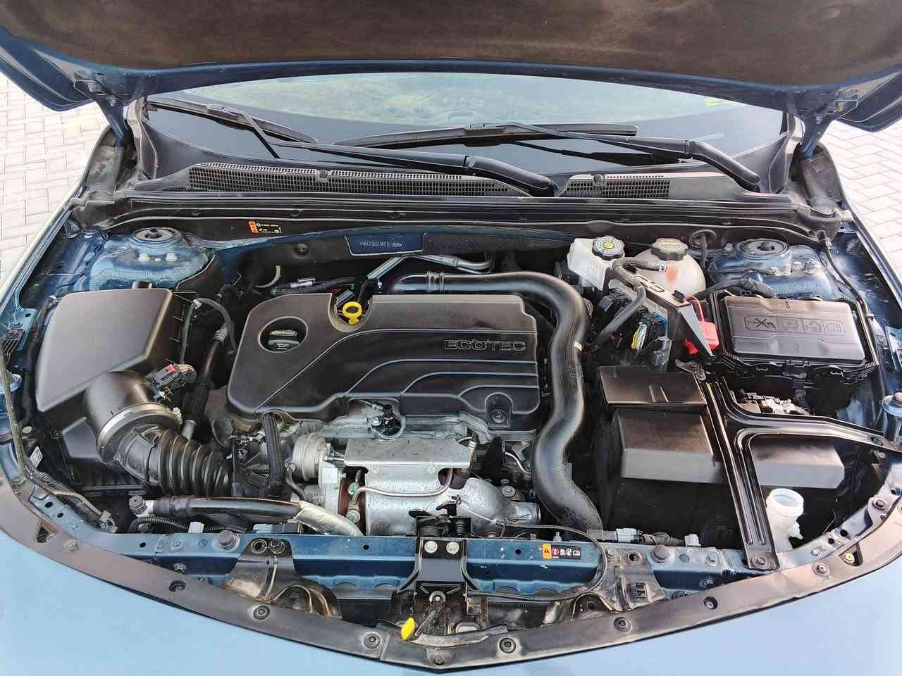 ماليبو 24 السياره بيها جاملغ وبنيت والصندوق بيه بارد السعر 129 ماشي 17 فول مواصفاتم رقمها بصره معوقين***********
