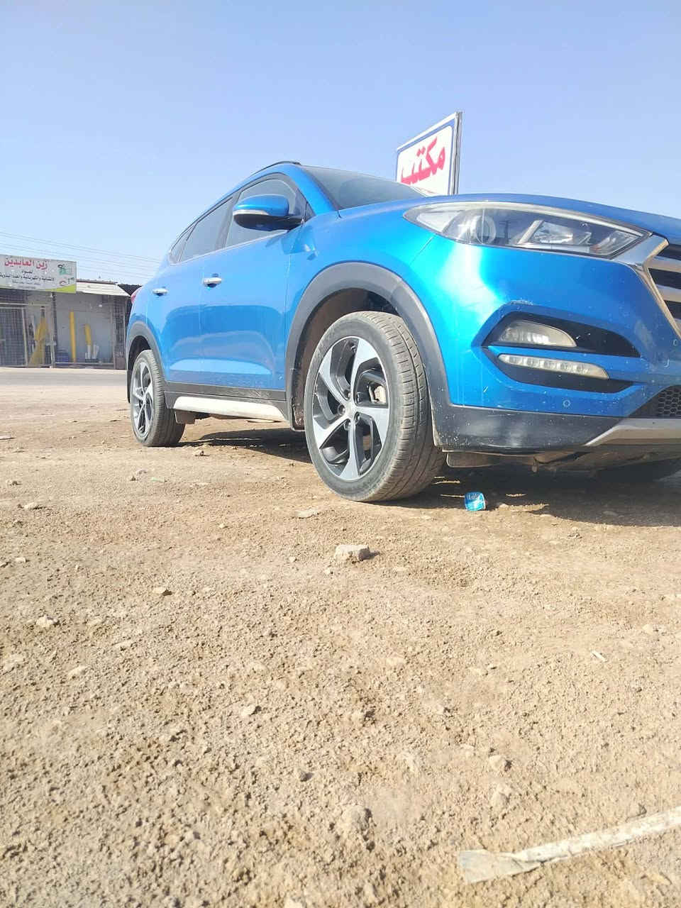 السلام عليكم
توسان 2018 فول مواصفات خليجي جيكي
السعر 160 مع المجال السياره باسمي 
السونار موجود بالنشر 
مكفوله من فتح وتبديل 
رقم قادسيه انكليزي دولي 
ماشيه 123 حقيقي
مواصفات
بانوراما + بصمه + لد خلفي وامامي + حساس امامي وخلفي
مري شفط مكينه 2400 تبريد قطعتين كشن كهربائي
باقي التفاصيل ☎️
***********
مكان السياره ديوانيه مركز المحافظه
