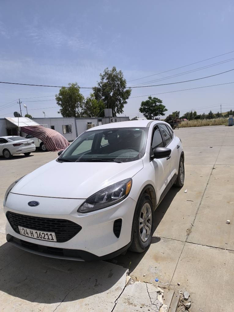 Ford escape 2020
فورد اسکیب 
مودیل ٢٠٢٠ 
ایک قتعە سبخ بێ داخلی بێ ایرباگ
69000 کیلومتر چویە 
سندوق تنێ سبخە 
مکینە ١.٥ توربویە 
١٨١ هەسپە گەلەک قەویە 
مکینە ٣ پستن
اوتو ستوپ ،رادار ،گێر ماوس ،بریک اوتو و گەلەک مواسەفاتێن دی
ترومبێل یا ل دهوکێ
  

,سعر 133 ورقە و پیچەک مجال 
تلفون *********** دهوك, العراق
