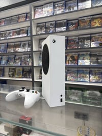 اكسبوكس سيرس s 512  . الجهاز كلش كلش نضيف وممفتوح ابد ومستعمل شهرين بس...