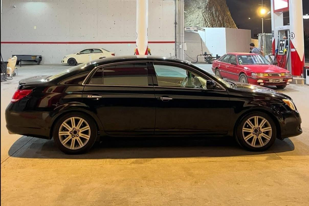 تويوتا أفالون 2009 مواصفات خليجي
فل فل مواصفات
بدون صبغ
يوجد صبغ فقط في السقف خلف فتحة السقف
السيارة عليها جلاتين حماية من التقشير
ماشية 180 ألف كم حقيقي
الرقم، السنوية والبيئة جديدة وباسمي شخصياً
لا تحتاج أي مصروف
نظيفة جداً ومحافظة عليها

🟦 السعر  _ الطلب في التعليقات سيأتي إليك مباشرة 
                  فقط على الصفحة مو على كروب

القير والمكينة، التبريد، الكهرباء، الشدّات والبدن بشرط
القير والمكينة غير مفتوحتين
لا توجد أي مشاكل نهائياً

رقم المالك:
***********
