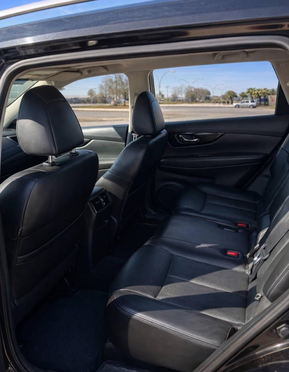 نيسان روك 2018 وارد امريكي SL فول
بجم السيارة كبس بلادي 
حادثها جاملغ السايق وحافة البنيد (تعديل بارد فقط بدون صبغ ) !

ماشية ٦٠ مايل فقط
 
فول مواصفات عدا الفتحة  (كشن جلد ، كشن هيتر ، كشن ميموري ٣  وضعيات ، ستيرن هيتر ، نقطة عمياء ، رادار ، مثبت سرعة ، كشن كهربائي ، ٣ انضمة قيادة ، كامرا ٣٦٠ درجة ، حساسات ، صندوك كهربائي شفت، قطعتين تبريد ، مصابيح زينون بلادي ، كاشف ضباب   … وبعد مواصفات هواية كلش )

ويل حجم ١٩ سبورت ، تخم تايرات وصدر كله جديد .
رقم وسنوية جديدة بأسمي 

مكان السيارة اربيل 

للتواصل ***********

لطفا اذا مو شراي لا تضيع وكتك ووكتي ..

تحياتي للجميع
