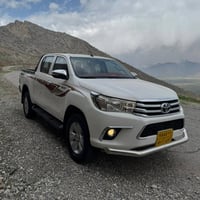 تۆیۆتا هایلۆکس 2016 پارچەڕەش لەسەرساخی  بەبێ بۆدی بۆدی ساخە ناوسور گێر...