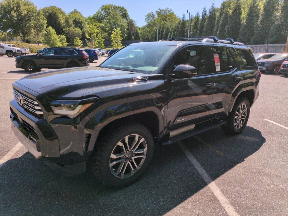 البيع بسعر البنك المركزي ..
 ⚙️2026 Toyota 4Runner Hybrid Limited
⚙️تويوتا فور رنر هايبرد ليميتد2025
⚙️مدة الوصول 50يوم 
⚙️موقع السيارة أمريكا ولاية كارولينا الشمالية 

⛓️‍💥نوع المحرك: i-FORCE MAX هجين (بنزين 2.4 لتر توربو + محرك كهربائي).
⛓️‍💥326 حصاناً.

⛓️‍💥دفع رباعي.

⛓️‍💥الاتصال: تدعم آبل كار بلاي (Apple CarPlay) وأندرويد أوتو (Android Auto).

⛓️‍💥نظام التحذير قبل الاصطدام
⛓️‍💥مثبت السرعة التكيفي
⛓️‍💥مساعد البقاء في المسار

⛓️‍💥كاميرات محيطية بزاوية 360 درجة لرؤية كافة التفاصيل حول السيارة.

⛓️‍💥مقاعد جلد تدفئة وتبريد .فتحة سقف 

⛓️‍💥شاشة عرض صوتية متعددة الوسائط مقاس 14 بوصة مع نظام صوتي JBL® Premium مكون من 14 مكبر صوت، يشمل مكبر صوت JBL® FLEX المحمول بتقنية Bluetooth® 

⛓️‍💥لوحة عدادات رقمية مقاس 12.3 بوصة

✅ فحص وتدقيق كامل قبل الشحن

✅ شحن مضمون إلى جميع الموانئ والمنافذ الحدودية 

✅ استلام رسمي ومعاملة كمرك كاملة

✅ شفافية كاملة بالعقد والفاتورة...

للتواصل عبر الواتساب اكتب مفتاح امريكا +1 وبعدها الرقم 

8312959904

داخل الولايات المتحدة🇺🇸وكندا🇨🇦أتصال مباشر📞مباشر ،،
⛓️‍💥


**إذا كنت صاحب هذا الإعلان وتريد حذفه لأي سبب، رجاءا أرسل رسالة إلى الدعم الفني**