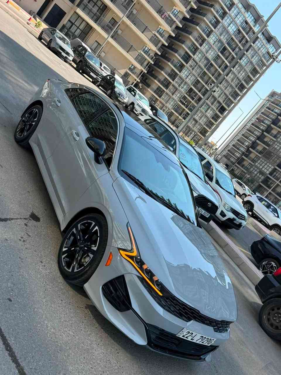 K5 2022 gtline فول داخل احمر بلادي 
حادثه جاملغ خلفي وباب بدون ايرباك وبيه شخط موضح بصور 
تفاصيل واضحه بلصور 
ماشيه 65كيلو ع وضع الشركه 
مكان السياره الدوره او الخضراء 
السعر ب 180 وبيها مجال 
***********

