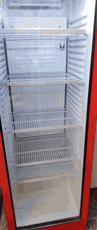 ثلاجة • استعمال قليل • شبه جديدة