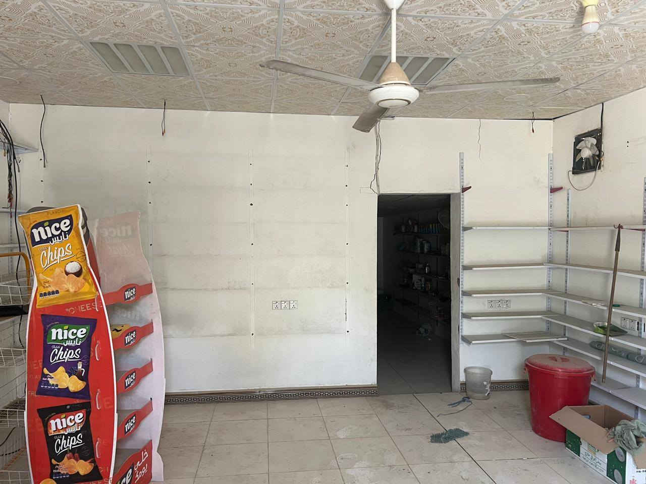 السلام عليكم
محل للبيع 
فرع الزريجيه مقابل مجمع امير ال بندر 
يم مدرسه المرسلات الابتدائيه 
مساحه 55متر
طابو زراعي سند 25 
سعر مناسب باقي التفاصيل خاص


**إذا كنت صاحب هذا الإعلان وتريد حذفه لأي سبب، رجاءا أرسل رسالة إلى الدعم الفني**