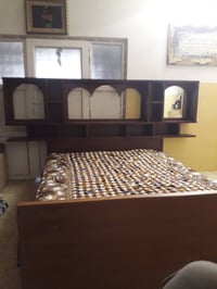 غرفة نوم • سرير • اثاث • اخشاب • غرفة • للبيع • مستلزمات منزلية
