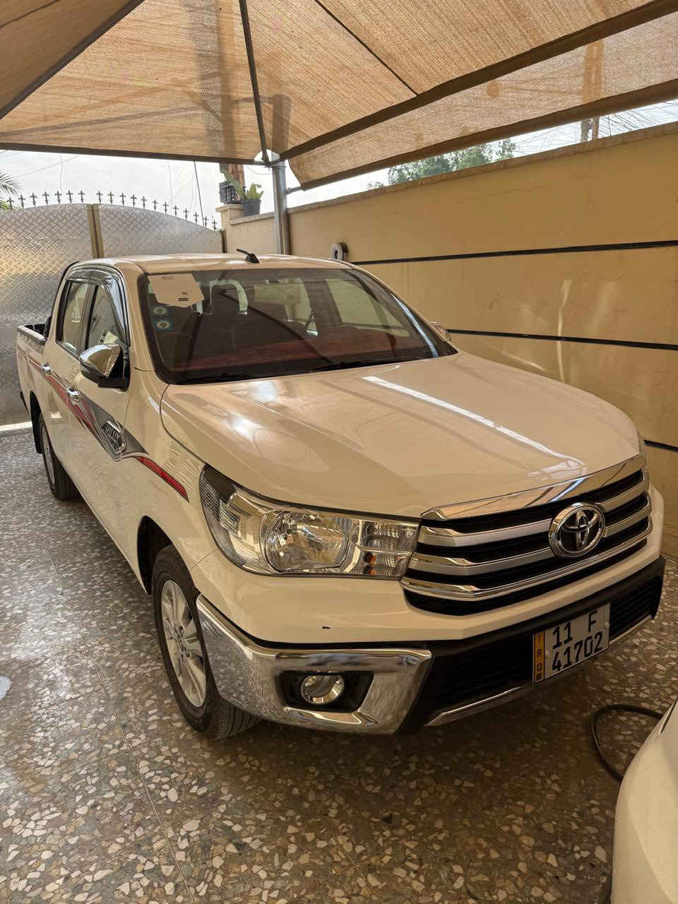 ساز 24 مكفوله عد طخه بسيطه باب الخلفي موجود بلصور ماشيه 45 تخم اطارات جديد اصلي بسمي بغداد السعر 280وبيه مجال المشتل 
***********
