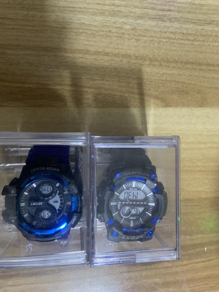 سلام عليكم ثلاجه شغاله مداخله تصليح سعر ٧٥والغساله شغاله٧٥لابتوب ٧٥ طبلات سعر ٢٠العنوان مدينة الصدر يم حمام المدينه لاستفسار اتصال ***********
