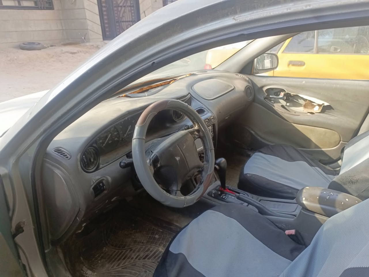 لكنزا موديل 2000 رقم كربلاء اسود بيهة معامله كامله بس ماندل راعيهة اتكفل سرقه وعشائر محرك مسكر كير اوتو تبريد شغال بس بيهة عطل بالكير مبوش سعرها 9 ورقات قفل  مكانها كربلاء طويريج ***********
