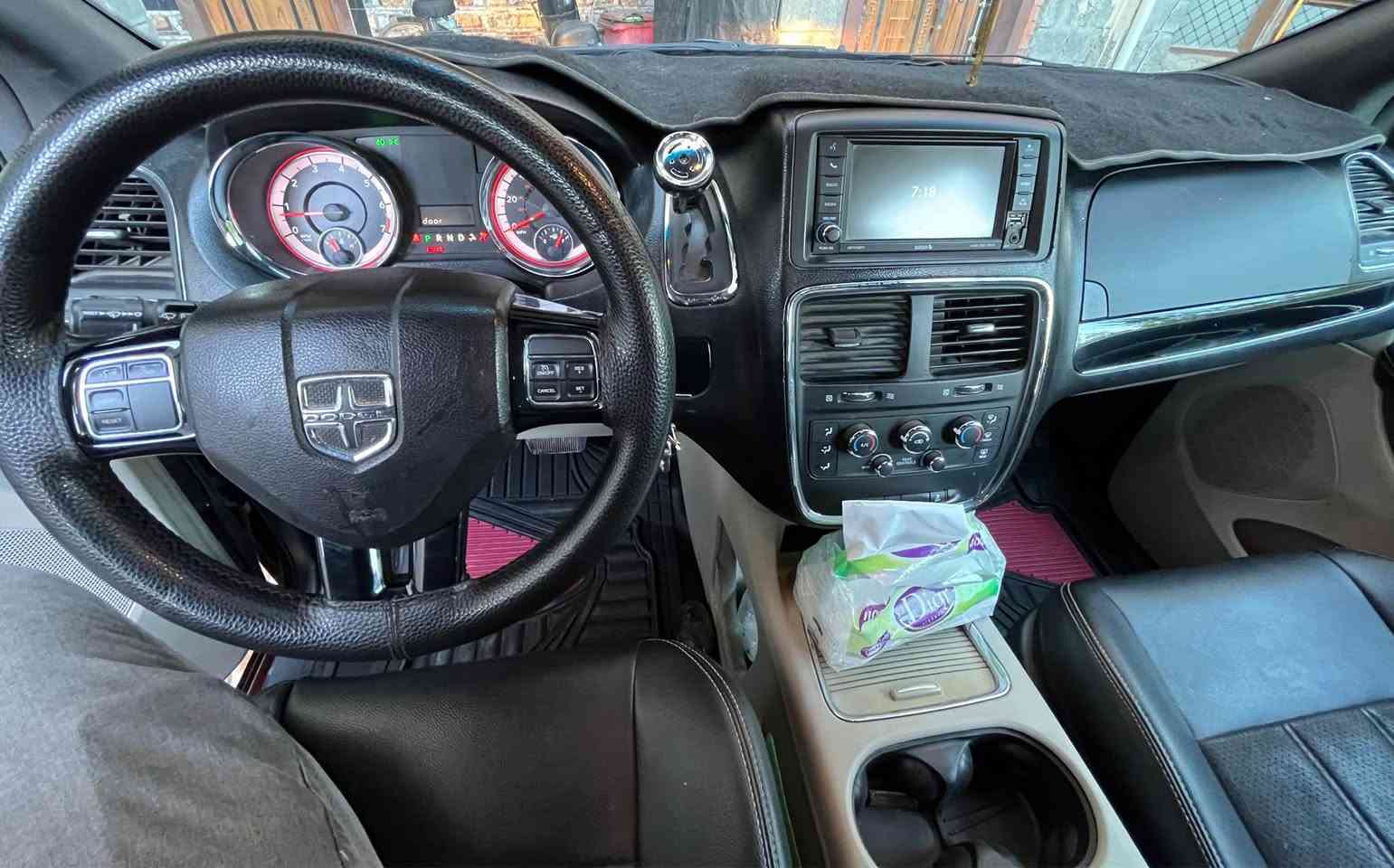 🖤 دوج كراند كرفان 2020 مواصفات sxt عالية
حادث جامرلغ وبنيد بدون دواخل محرك 3600
🖤محرك و كير  مكفولات لغود شواصي كفالة
صور الحادث مرفقة بالمنشور
🖤 ماشية 73mi
🖤تبريد 3 قطع منفصل و ثلج 
🖤كشنات سياحي بلع 
🖤تحكمات فول ستيرن
🖤مثبت سرعة 
🖤مانع انزلاق
🖤نظام تقليل صرف بنزين eco
🖤جميع الابواب كهربائي اوتو وتحكم عن بعد
🖤جامات 6 كهربائي 
🖤تخم اطارات جديد 
🖤شاشة وكاميرا 
🖤 تشغيل عن بعد 
🖤كشنات جلد
🖤رقم اربيل تحويل مباشر بأسمي 
🖤صور السونار مرفق بلصور 
العنوان ديالى بعقوبة 
🖤للاستفسار اتصال او واتساب *********** بعقوبة, ديالى
