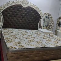طخم نوم ملكي للبيع 750الف بيها مجال 07745671707