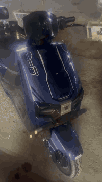 السلام عليكم دراجا شحن نوع ريان  فول مواصفات 4نمر سرعه 99 والحقيقي 75  بريكات هيدرو ليك 6بطاريات 32امبير حجم الملف 2000   ستفسار ***********
