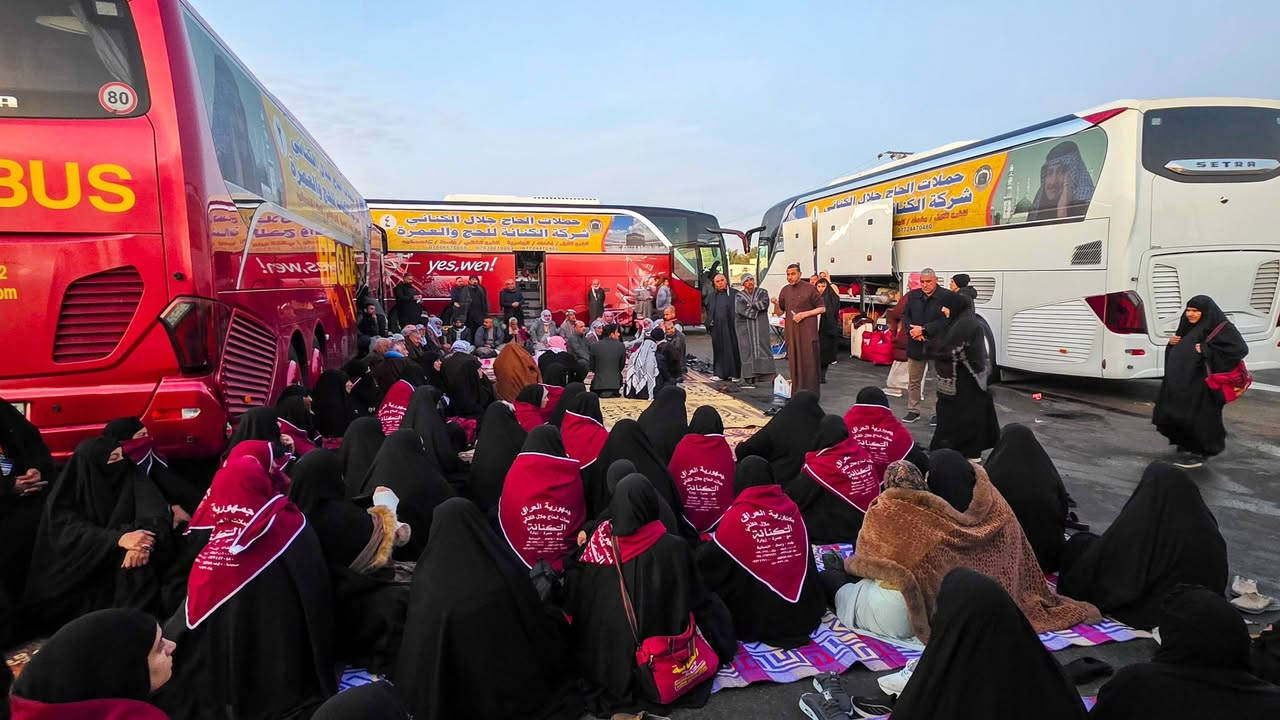 #التغطية_الصورية  

من طريق المدينة المنورة تقديم وجبة الافطار لمعتمرينا الاعزاء  

الرحلة القادمة 🔻🔻🔻🔻
                 تاريخ الانطلاق 
              2-2-2025

يرافق الرحلة 
المتعهد #الحاج حيدر جلال الكناني 

ويرافق الحملة ارشاد ديني مميز 

_ المرشد الديني السيد حميد الشرع 
_ المرشد الديني السيد كاظم الحسيني 
_المرشد الديني السيد رشيد الزاملي 
_المرشد الديني الشيخ احمد الساعدي 

للحجز على الرحلات القادمة 
الاتصال على الارقام التالية 

***********
*********** 
*********** 
*********** 
***********
