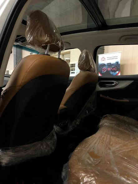 X7 (Baic) 
X7 من شركة بايك الصينية 
بأقساط شهرية مريحة بدون حجز مروري وبدون مقدمة على 6 سنوات 
ضمان گير ومكينة 6 سنوات 
مواصفات السيارة 👇 
محرك ميتسوبيشي 1500L Turbo 185HP 
الگير من شركة أيسن اليابانية DCT 
نظام التعليق علامة بوش 
البدن امتياز مارسيدس بنز 
نظام صوتي من 8 سماعات من شركة باناسونيك اليابانية 
مانع انزلاق ABS
مانع انغلاق الفرامل EBD 
نظام الكابح المساعد EBA 
نظام الثبات الالكتروني ESP 
نظتم قوة الجر TCS 
نظام مساعد الصعود HHC 
نظام تخفيف المنحدرات HDC 
هاند بريك 
نظام الفرامل الإلكتروني Auto Hold 
حساسات امامي خلفي 
دخول وخروج ذكي بدون مفتاح 
سقف بانوراما 
مقابض الابواب ذكية مخفية 
صندوق كهربائي 
كامرة 360 
مري كهرباء شفط 
مري قابلة للتسخين الكهربائي 
ستيرن جلد + تحكم ستيرن لمس + تدفئة بالستيرن 
المرأة الداخلية مانعة للتوهج 
انارة محيطية داخلية من 10 اللوان 
داش كام 
كشنات جلد كهربائي مع ذاكرة حفض وضعية المقعد 
تدفئة وتبريد بالمقاعد الامامية 
شاشة لمس قياس 13.3 انج بنظام هواوي 
USB - WiFi - Blutooth 
شاشة تحكم بالتبريد    
تتوفر بالنقد والاقساط 
للحجز والاستفسار واتساب 👇
***********  مهندس علي حلة
