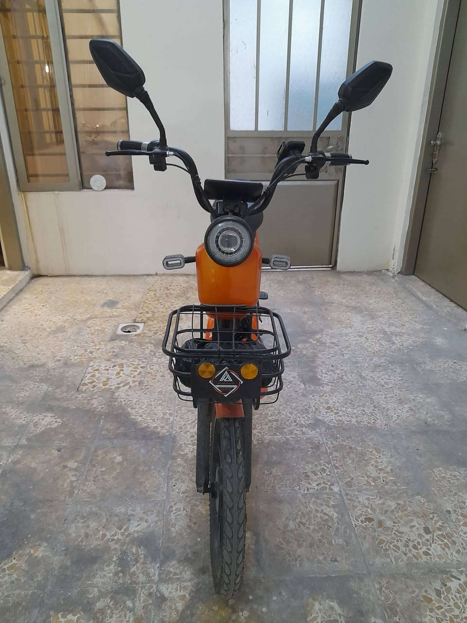 ماطورشحن للبيع الحجم 20 كهربائيات كله شغاله السعر.    250  رقم الهاتف.         ***********

