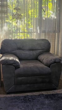 للبيع تخم قنفات مستعمل – حالة جيدة تخم قنفات كامل 7 مقاعد  يتضمن 2 كرس...