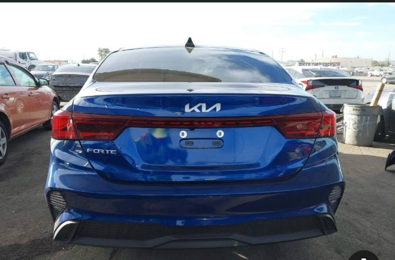 السلام عليكم
فورتي موديل ٢٠٢٣ للبيع
حادثهه موضح بنيد وجاملغ صبغ بدون دواخل
موصفات نص المعروفه 
 مكانهه بغداد 
السعر ١٥٠ بيهه مجال
للستفسار ***********
