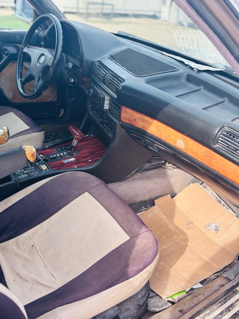 مكاني واسط راعيها بتكريت ماعندي رقمه ابيع كوم حديد اكفلك عشائر وقانون  ب25 وبيها مجال 