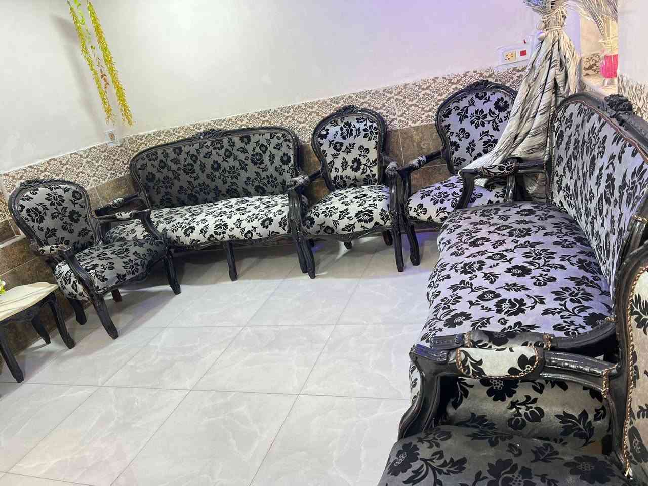 تخم  وطبلات10مقاعد للبيع اي ضرر مابي مكاني الطوبجي، 350وبي مجال


**إذا كنت صاحب هذا الإعلان وتريد حذفه لأي سبب، رجاءا أرسل رسالة إلى الدعم الفني**