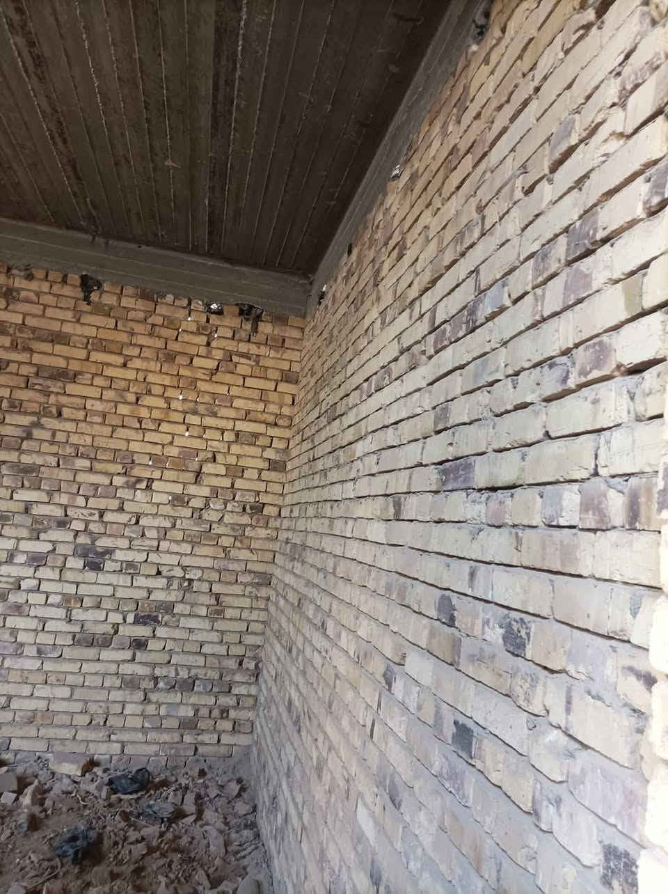 هيكل مسقف طابو صرف وليس زراعي شارع ثمانين مقابل شارع المهندسين مقابل مدينة ألعاب  موقع ممتاز وعرض الشارع 20 متر 
***********
سعر البيع 80 مليون
ممكن مقدمه 50 وباقي حسب الاتفاق
