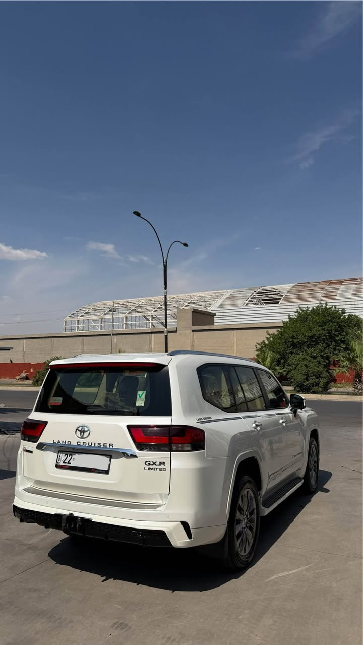 Land Cruiser 2023 .V6 GXR limited .
(SAS)

*تويوتا لاندكروزر ساز ٢٠٢٣ لیمیتد 
*الفئة: GXR limited ام ضمان
*العداد (45 الف كم)
*ضمان تويوتا العراق ساز شاشات تطبيق
*رقم أربيل بأسمي
*اللون : ابیض
* عدتها مال الشركه بالكامل موجوده
على وضعهن مع 2 بصمە
* بصمة تشغيل عن بعد
* بصمات ابواب
* 4 كامرات (360 درجة) 
* فتحة سقف (سلايت)
*كشنات جلد بيجي
* تبريد كشنات
* ثلاجة وسطية
جنطة كهرباء
* شاحن وايرليس
* حساس امامي خلفي
ارباع باب شفت 
 وباقی مواصفات GXR Limited 
سعر: ($668)
مکان سیاراة
اربیل

رقم صاحب السيارة 9009 660 0770 - 6956 716 0750 أربيل, العراق


**إذا كنت صاحب هذا الإعلان وتريد حذفه لأي سبب، رجاءا أرسل رسالة إلى الدعم الفني**