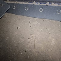 للبيع ليزر ٣ ونص متر موديل ٢١   نظيف جدا على الفحص.  ٠٧٨١٠٠٥٠٣٠٠