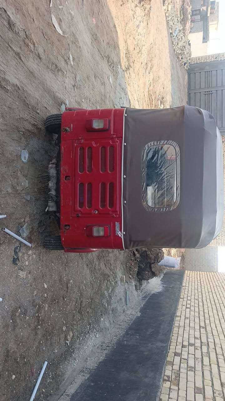 السلام عليكم تكتك للبيع موديل 18 طابه  19 اوراق اصولي ماكينه 19 خير من الله تنقيص ولاتبخير مكان الناصريه مركز كهربائيه شغاله بيها خياسات الاماميه تواير جدد الاستفسار علىه هذا الرقم *********** سعر خاص
