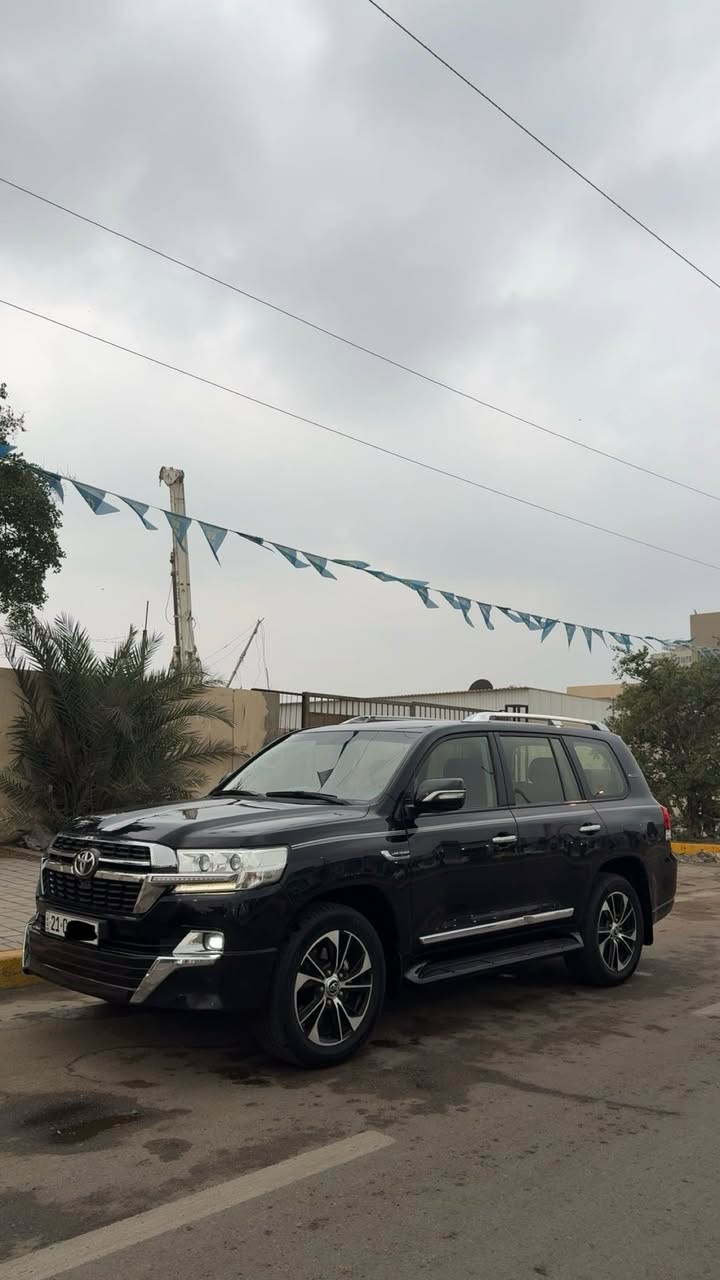 السلام عليكم 
لاندكروز 2020 بحريني 🤍

معروفه مواصفات لبحريني 

رقم سليمانية الجديد هزه وفحص جديده

سياره مكفوله كفاله عامه من الصبغ والبارد

 جديده كلش

كير محرك صدر تبريد كهربائيات كله كفاله شرط 

عنوان بغداد شارع فلسطين

السعر 495 ورقة فقط 
للاستفسار ***********
