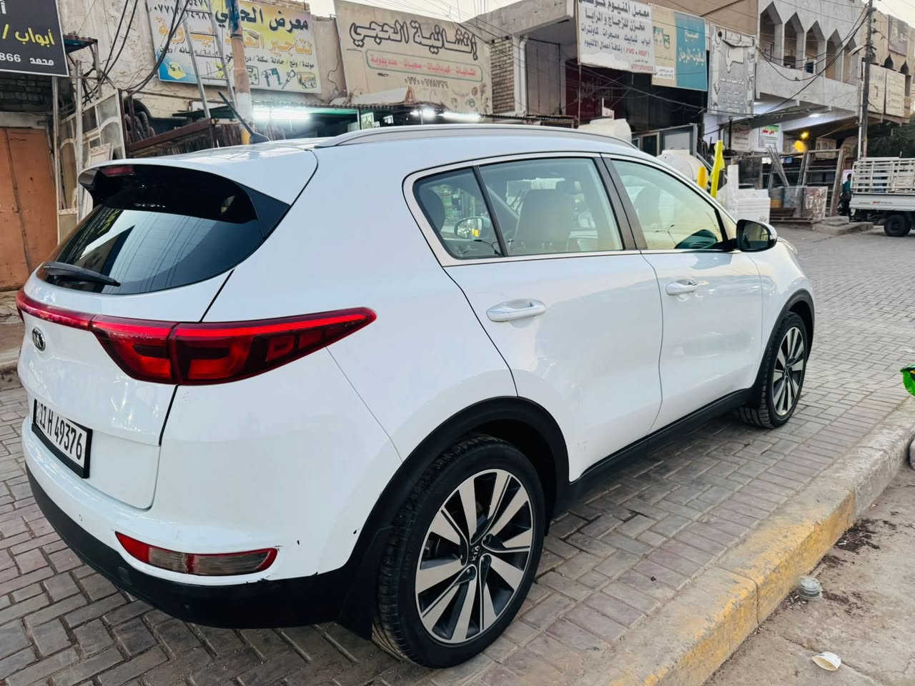 سبورتج مديل 2018خليجي مكفوله
السعر 178 بيه مجال بصيط تبريد وصدر جديد تخم تاير جديد سياره جاهزه متصرف عليه اي شي  
بغداد الدوره  ***********
