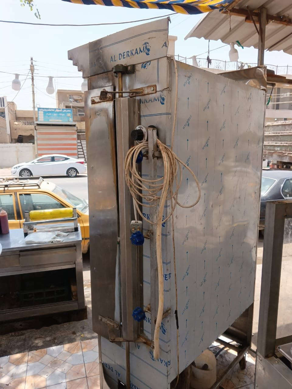 غراض مطعم للبيع مكان بغداد ***********

