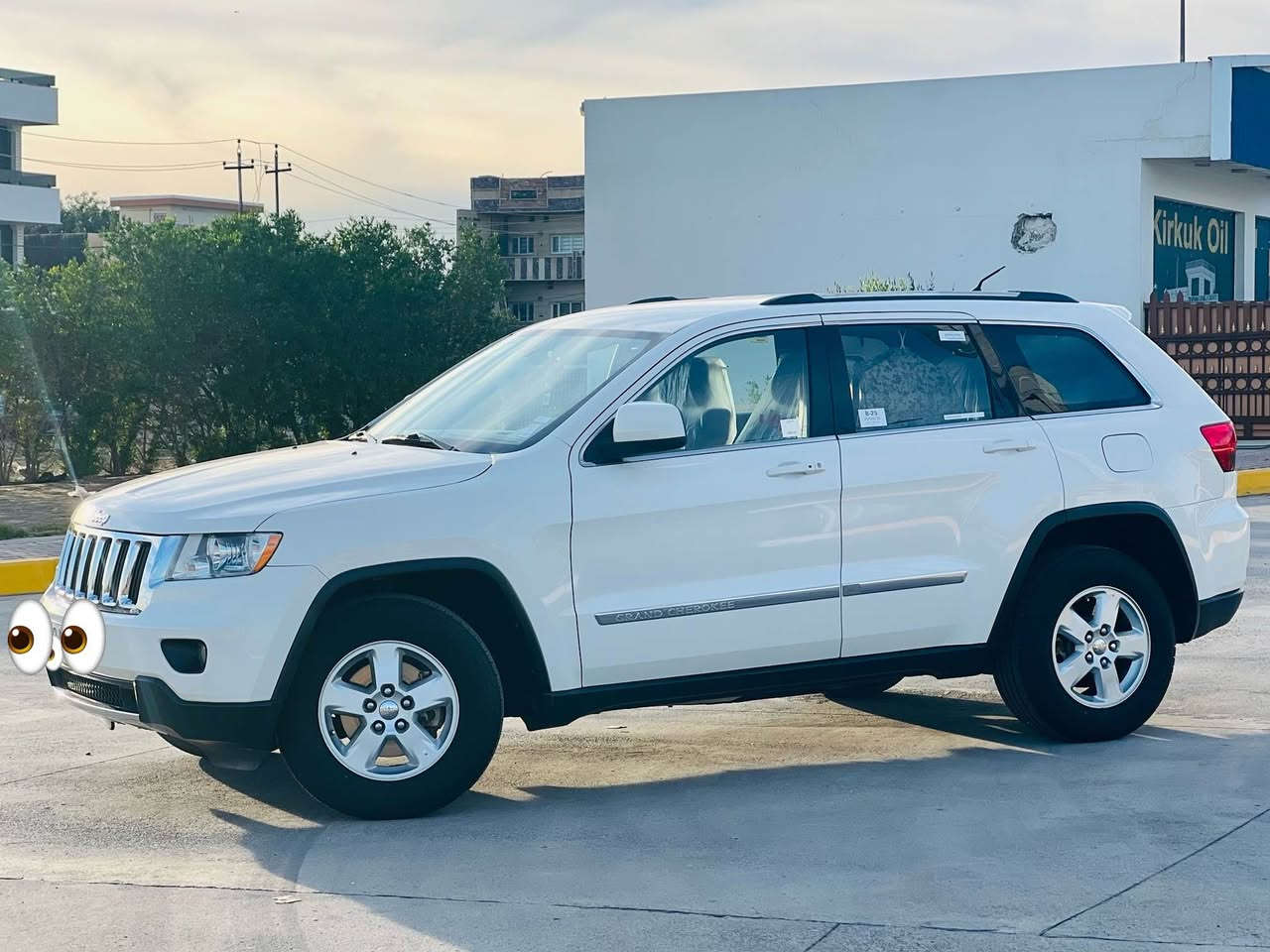 السلام عليكم جيب لاريدو 2011 كلين للبيع او مراوسه حسب القناعه سيارة ماشي حقيقي حقيقي 115ميل كلين كلين فقط بي تعديل واحد شبر بل باب خلف سكن محرك وكير وقبخات شرط شرط مامفتوح بدون صرف بدون بخار بدون صوت برغي نقص مابي سيرفس كامل صاير بي ماشاءالله تراهيا مال 2017 حيل نضيف وجديد على وضع شريكه موصفات نص لاريدو معروف سنويه ورقم جديد شرط تحويل رقم اربيل سعر 185 وبي مجال بصيط متواجد فيس وواتس اب هذا رقمي *********** كركوك, العراق
