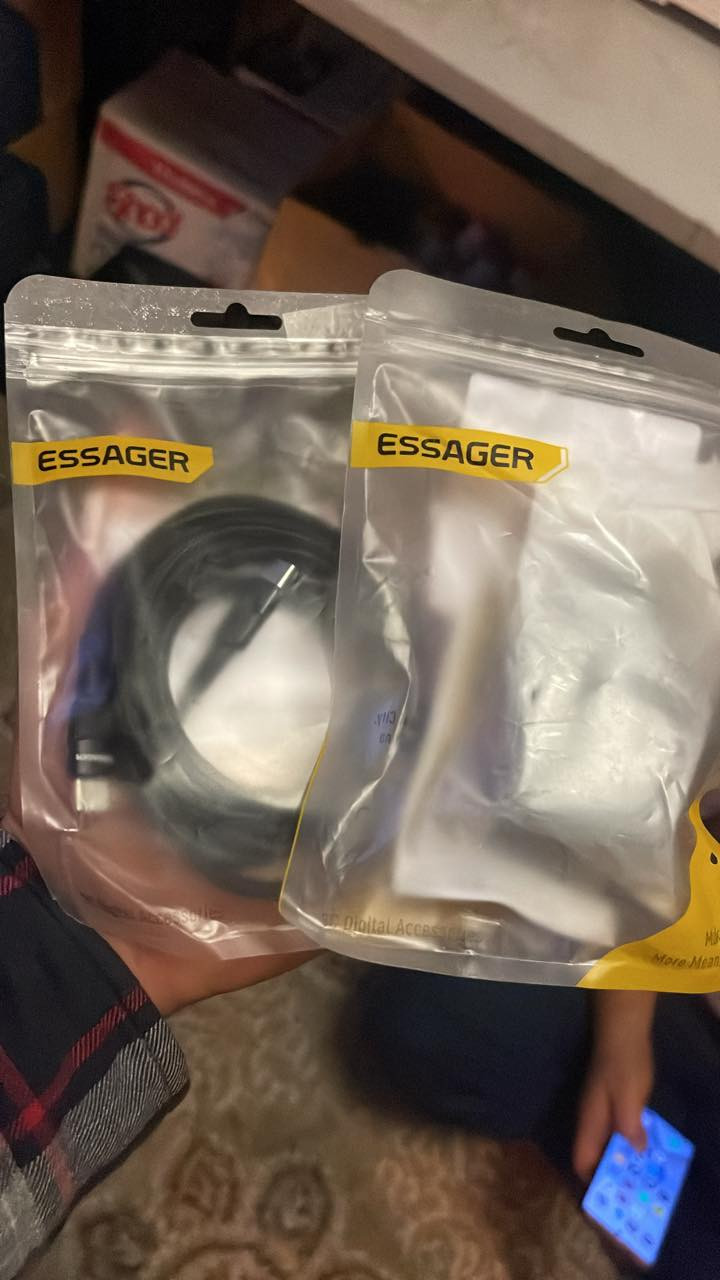 شاحنه و واير ماركة Essager
شاحنه ٣٠ واط و واير ٦٠ واط مترين 
اول ١٥ الف بل العافية


**إذا كنت صاحب هذا الإعلان وتريد حذفه لأي سبب، رجاءا أرسل رسالة إلى الدعم الفني**