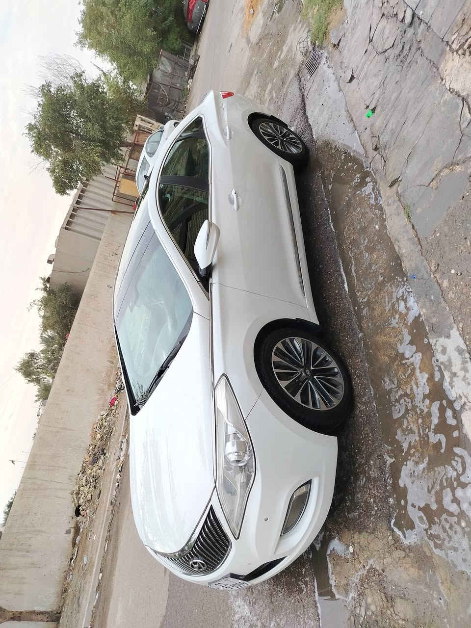 سلام عليكم ورحمة الله هونداي ازيرا موديل 2014 خليجيه
فول مواصفات للأخير

فقط جاملغ خلفي

6سلندر

سياره جديده مال بيت

مكان سياره بغداد حي العامل

السعر 135
***********
