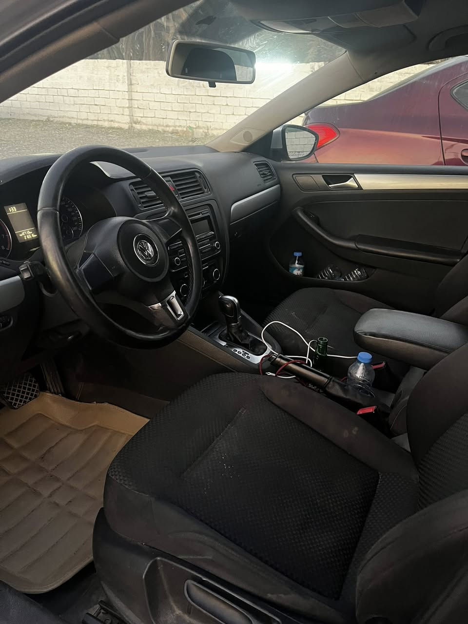 السلام عليكم 

جيتا 2015 خليجي

ماشيه 216الف

محرك 2000تنفس طبيعي

مكان صلاح الدين قضاء العلم 

الضرر تعديل بارد بالبنيد حالوب بالقماره

تقرير داخل الصور

السعر 126 وبيها مجال

هـ  ***********
