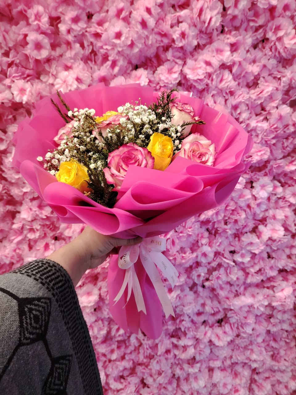 للورد الف قصه. وحكايه
الأهداء الاهتمام والحب الصداقه اللالفه المحبه صله رحم تأدية الواجب كلشي اله بوكي ولون وتنسيق وتعبير شكل يمنا وجهز حسب الطلب وع ذوق الزبون نا رئيك بأدق التفاصيل لون الورد العدد والغلاف والكتابه الكارت جرب بنفسك واحكم  بغداد نفق شرطة حي حطين شارع زويني للحجز والاستفسار ***********   متوفر واتساب
