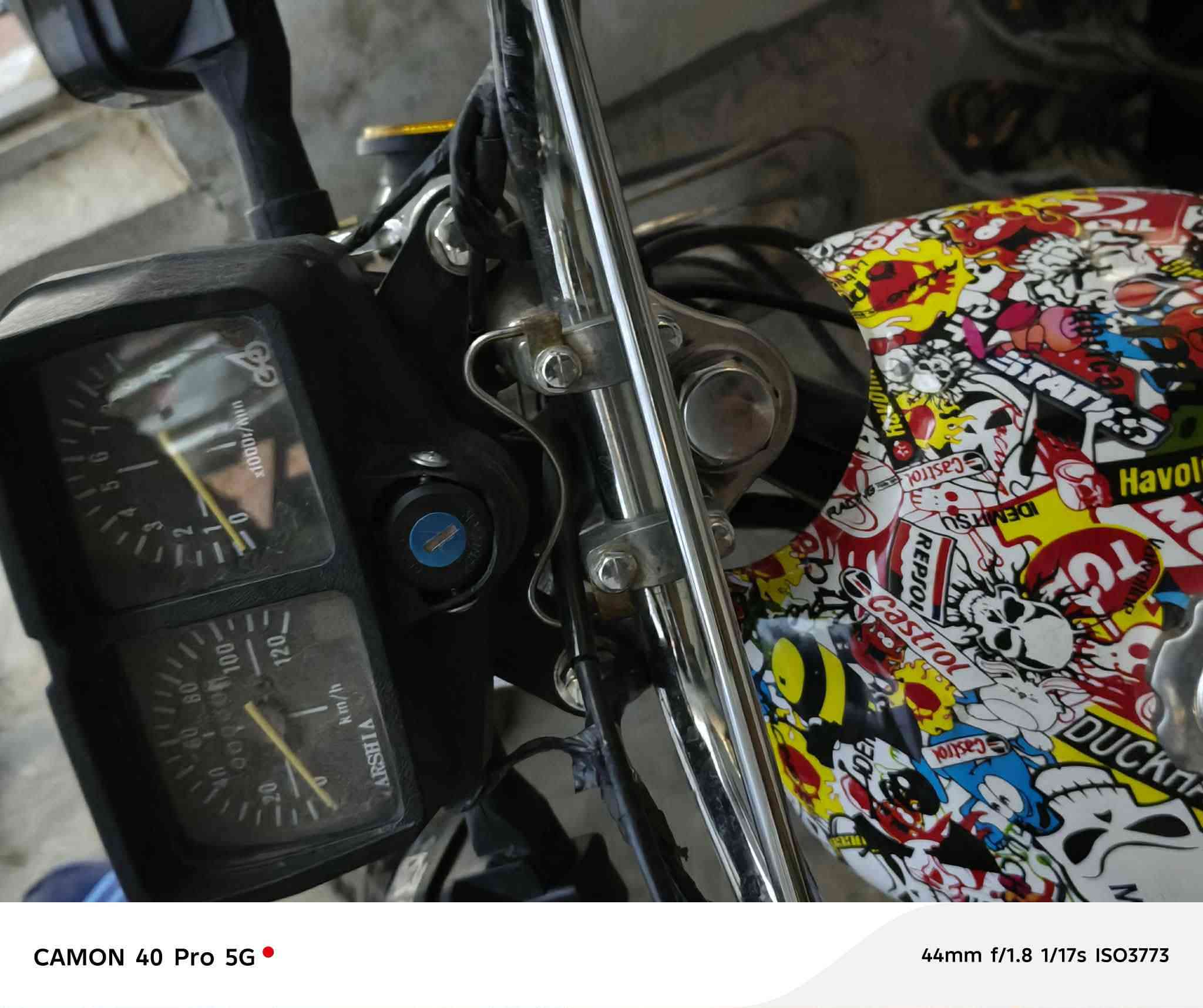 السلام عليكم دراجه ايراني البيع23دراجه حلوه ونضيفه نواقصه بس سبرنكه مال هندر السعر 375وبيه مجال رقم***********واتساب فقط *********** اوراق كامله
