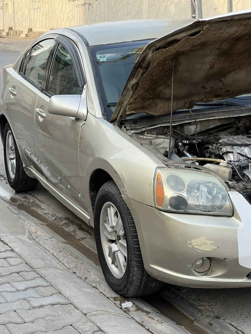 ستبوشي كلند 2004رقم صدامي مكفوله من الغرامه كير ومحرك جيد مصبوغه عام بيها طخات كير عادي السعر 45بيها مجال الاتصال ***********
