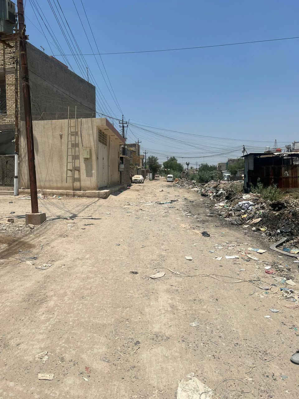 مكلف بالنشر من صاحب القطعه حصريا
سلام عليكم قطعه ارض للبيع في السريدات القديمه بالربع الرابع 

نوع العقار زراعي سند 25 تحويل باسم المشتري 

مساحه الارض 140متر ركن على شارعين

نفس ما موضح بالخريط في المنشور 

القطعه قيناس الابعاد تختلف من كل الجهات 

خدمات متوفره ومدفوعه 

القطعه مستقبل كلش حلو راح يصير مقابيله شارع سايدين

لمعرفه السعر والتفاصيل 

اتصل على

***********
