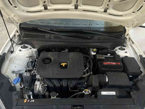 السلام عليكم 
موديل2023 
السعر 188 مجالهه بسيط 
   
لبيع فقط لبيع فقط.   
كيا سيراتو خليجي.        
تحكم استيرن 
شاشه مع كامره دواره 
حساس خلفي 
لايت زنون 
محرك 2000.  دوش. 
ماشيه 53  كلشي شرط الفحص. جديده سياره 
مكان سياره تق تق     اتصال فقط اتصال فقط. ***********     👉👉👉
