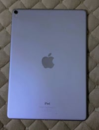 ايباد...10 للبيع او مروس لون ابيض 🤍  بطاريه 95🔋  ذاكرهه 64🍀  جيل 5🍋  ح...